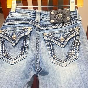 Miss Me jeweld Straight Leg Jeans 25